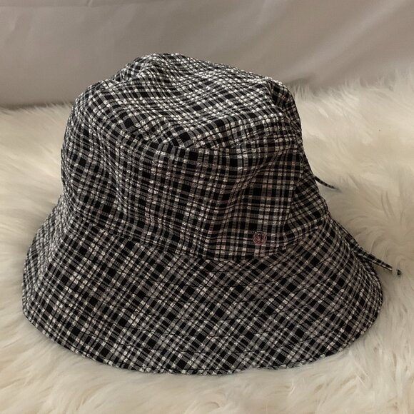 lululemon athletica Accessories - LULULEMON Seersucker Check Wide-Brim Hat in Blister Check/White Sz M/L